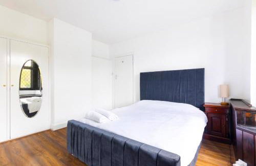 Lux 8Br Thamesfront Villa w Yacht & Sauna - Foto 13