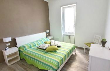 WELCOME RIVIERA - FIOCCO DI MARE elegante e moderno appartamento completamente rinnovato situato in una zona tranquilla -toll parking at 15 euro per day to be booked in advance -subject to availability - Foto 16