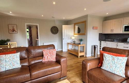 Bluebell Lodge 9 with Hot Tub - Photo 7