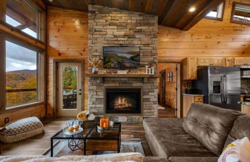 The Overlook - '21 Cabin - Gorgeous Unobstructed Views - Fire Pit Table - GameRm - HotTub - Xbox - Lots of Bears - Foto 12