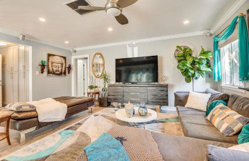 4 Mi to Beach Chic Los Angles Home with Patio! - Foto 5