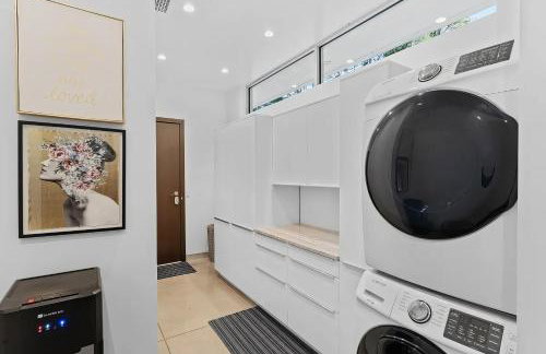 Floral City Oasis - Pool, BBQ Area & Forest View - Foto 18