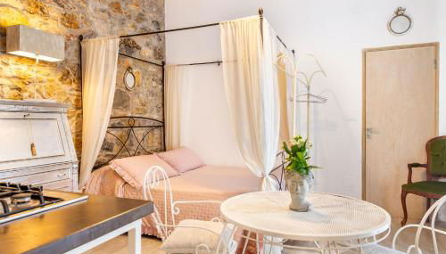 Monolocale con bagno, angolo cottura e letto matrimoniale a Baldacchino - Foto 5