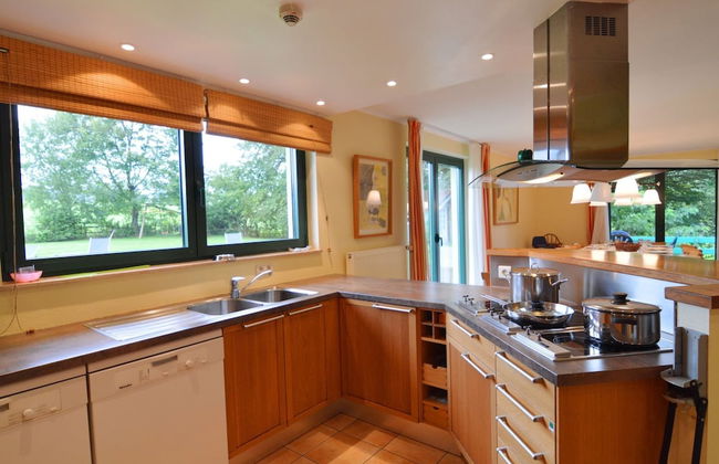 Scenic Villa Near Lake View - Photo 9