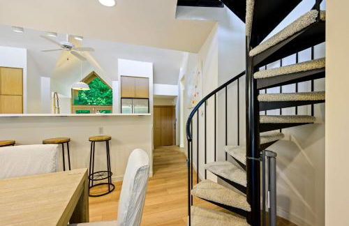 Modern Home Walk to Downtown, Hot Tub & GameRoom - Foto 41