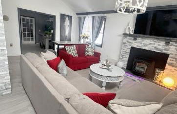 Amazing Poconos House . Sauna/Hot Tub/Private Pool - Foto 15