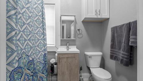 Navarre Apartments - Photo 4