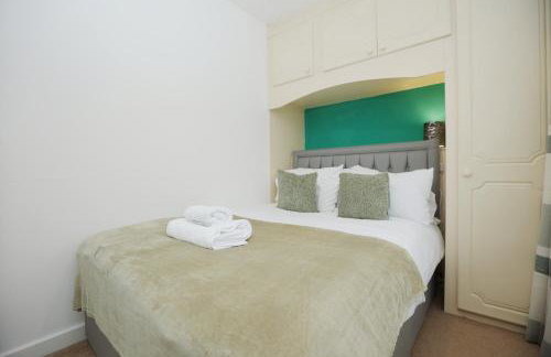 Hollybush Place By N And N Stays Ltd, Perfect for Contractors and Workers, Large Private Driveway for Work vans And Vehicles, Great Location and Fast Wifi - Foto 11