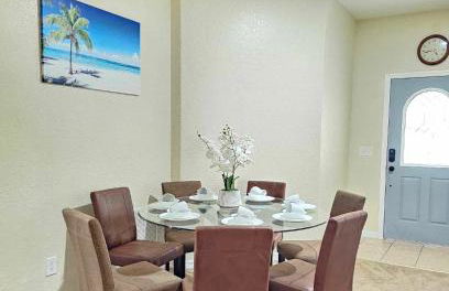 Cheerful 4bed 3bath with pool home near Disney - Foto 6