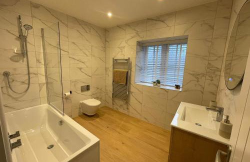 Luxury Lechlade cottage - Character and charm - Photo 6