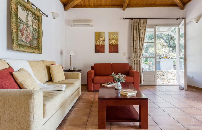 Villa Tassoula Large Private Pool Walk to Beach Wifi - 2830 - Foto 2