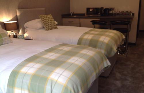 Rooms @ Number Six - Photo 15