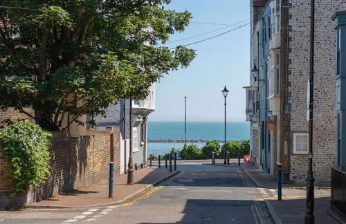 Ramsgate Family Cottage nr Beach -Harbour- Sleeps 4 - Garden - Parking on Street - Foto 45