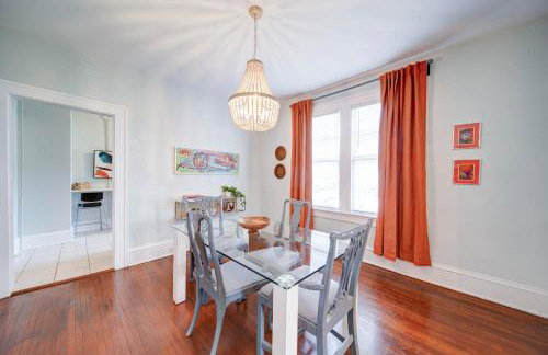 Retro 1BR in Elizabeth with Porch & Eclectic Design - Foto 9