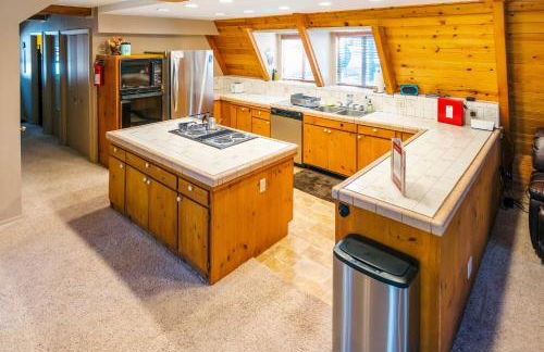 Furnished Deck and Fire Pit Happy Jack Cabin - Foto 12