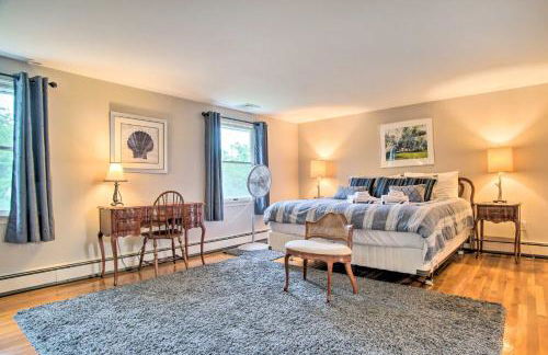 Deck and Grill, Walk to Beaches! Falmouth Retreat - Foto 61