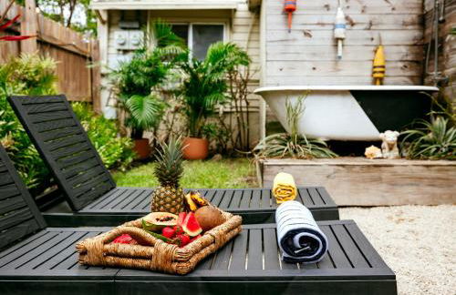 The Captain's Landing - 4 bedroom - 2 bathroom - Outdoor soaking tub - Adventure home - Foto 52