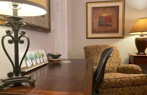 Spacious 3 Bedroom 2 bath Condo close to Five-points in Athens - Photo 10