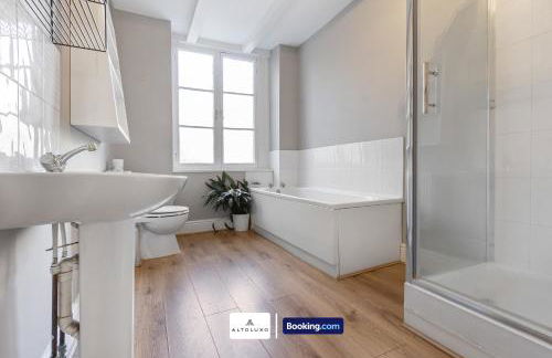 The Ritz 2 Bedroom Serviced Apartment By AltoLuxoExperience Short Lets & Serviced Accommodation With Free Wifi - Foto 3