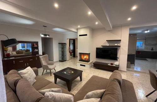 Aristides Guesthouse - Photo 1