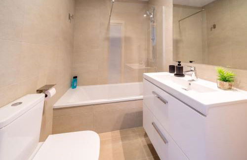 Malaga Sunset View Apartment - Photo 20