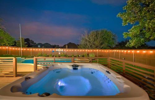 Boho Chic Home w Backyard Paradise - Pool + Grill - Foto 2