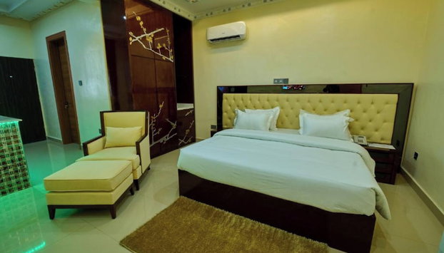 Double D Luxury Apartments - Foto 3, Habitación