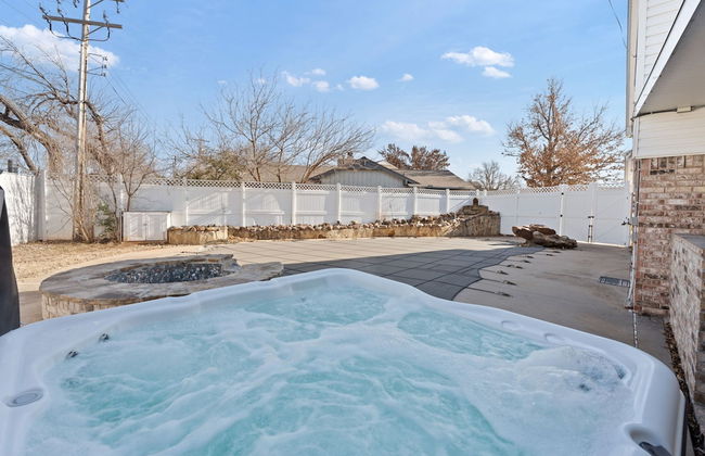 Spacious Lakefront View With Hot Tub and Pool NH - Photo 2