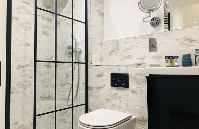 2Bed 2Bath Apartment in Liverpool Street, Steps to Brick Lane, Spitalfields & Shoreditch - Foto 53