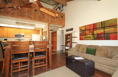 Mountainback 68 2 bedroom with loft - Photo 2