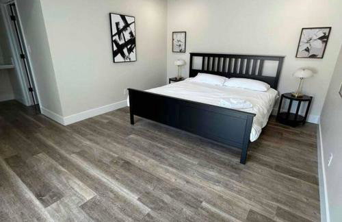 Home in the City: 4BR Fresno Retreat w POOL - Photo 8