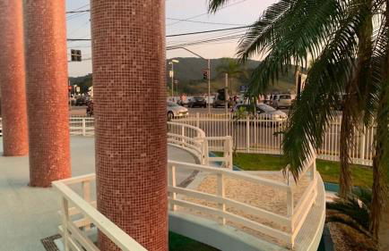 OCEAN FRONT ÍCONE ARQUITETÔNICO de Artacho Jurado Conforto WiFi 500mb Varanda e Vista Magnifica do Mar - Foto 18