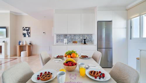 weforyou Modern SeaView 2bedrooms Paraiso Pueblo - Photo 2, stove