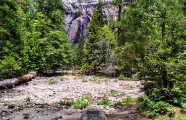 NEW! Cozy & Secluded House w/Deck - Near Yosemite! - Foto 37