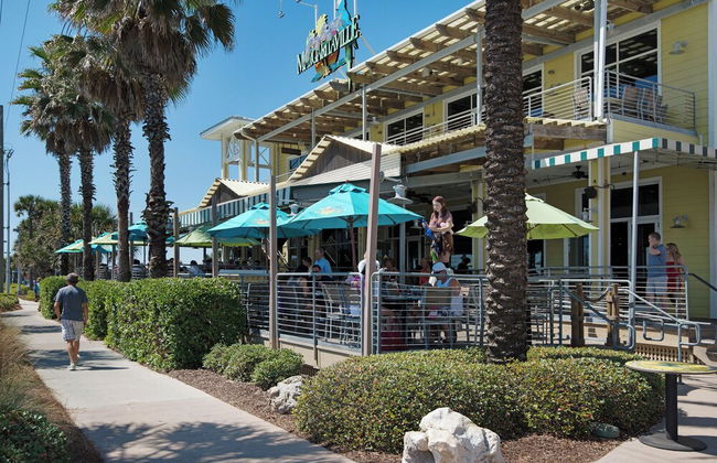 Penthouse With Beautiful Beach Views! 1 Bedroom, 2 Bathroom Penthouse! - Foto 31