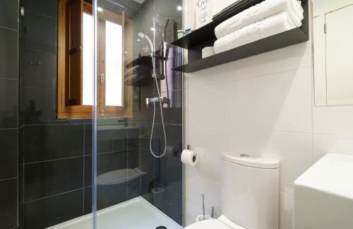 Valencia Home - Photo 38