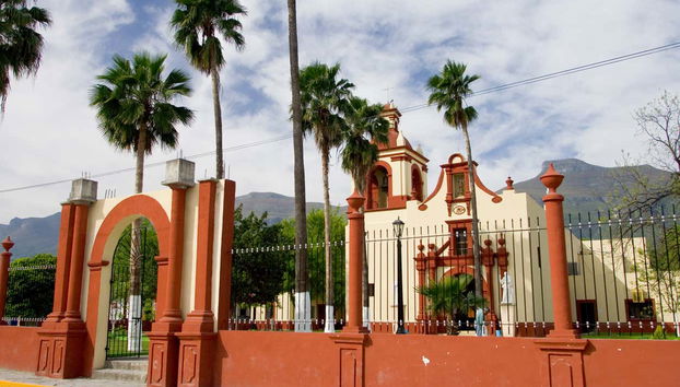 La bonita iglesia de García