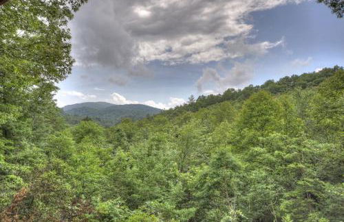 Ole Bear Paw Cabin - Cherry Log GA - Cozy Retreat, Stunning Views, Hot Tub, Outdoor Fire Pit, Porch Swing - Foto 22