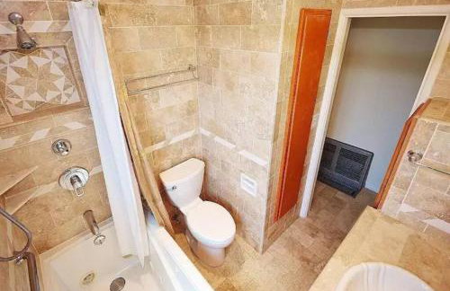 Stylish 4 Bedroom Home Near Venice Beach with Backyard BBQ - Foto 16