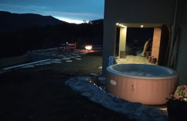 Comfy Holiday Home in Bunjevci With Hot Tub - Photo 40