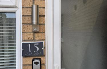 Modern One Bed Flat at Dawe Luxury Suites - An Entire Apartment near Ely Cathedral & Train Station - The Perfect Gateway to Explore Ely, Cambridge, Norfolk & London - Sleeps up to 4 - Photo 18