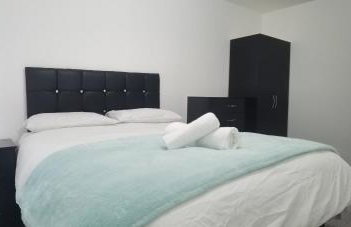 Lovely 3 Bed Ground Floor Apartment Near QE Hospital Harborne Birmingham New - Photo 64