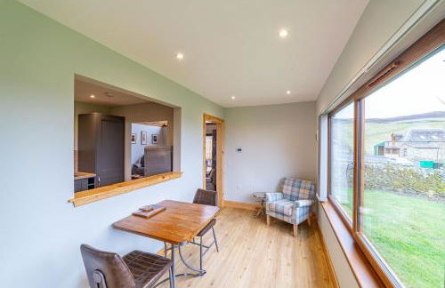 Roe Deer Lodge with Hot Tub - Foto 16