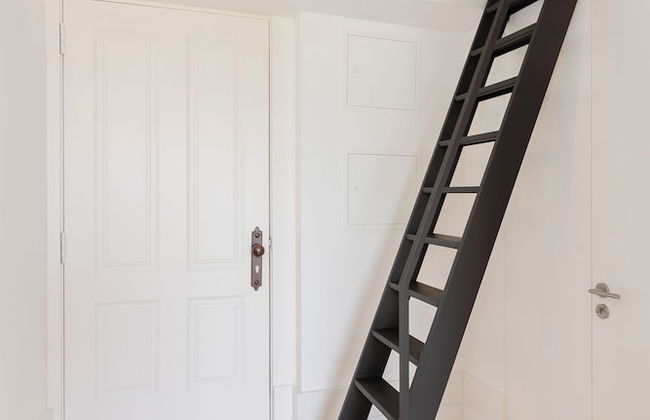 Liiiving - Mezzanine Delight Balcony - Photo 2