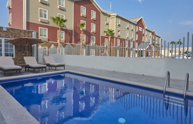 Extended Suites Monterrey Aeropuerto - Foto 1