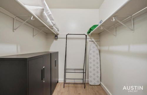 Amenity Heavy Serene Apt in Convenient Location - Photo 37