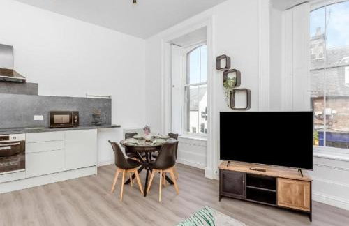 Family - Central - Parking - Wifi - Sleeps 4 - Foto 9