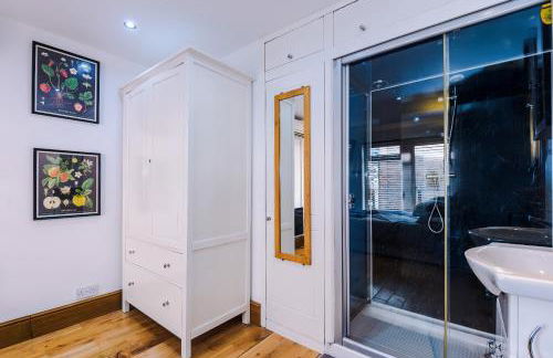 The Knutsford Townhouse by Staycay - Photo 23