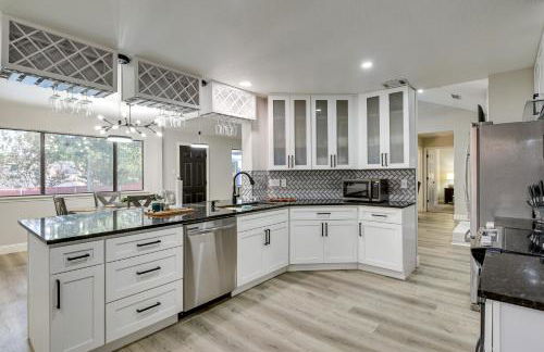 11 Mi to Six Flags! Poolside Oasis in Bedford - Foto 12