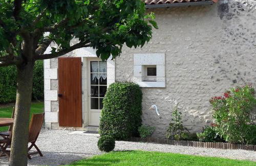 Gîte de Charme avec WiFi et Animaux Admis - FR-1-653-42 - Foto 4